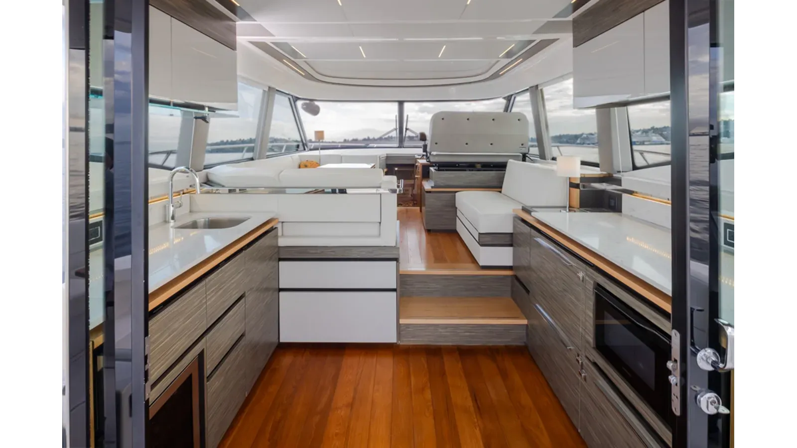 the best price on TIARA C49 COUPE 2019