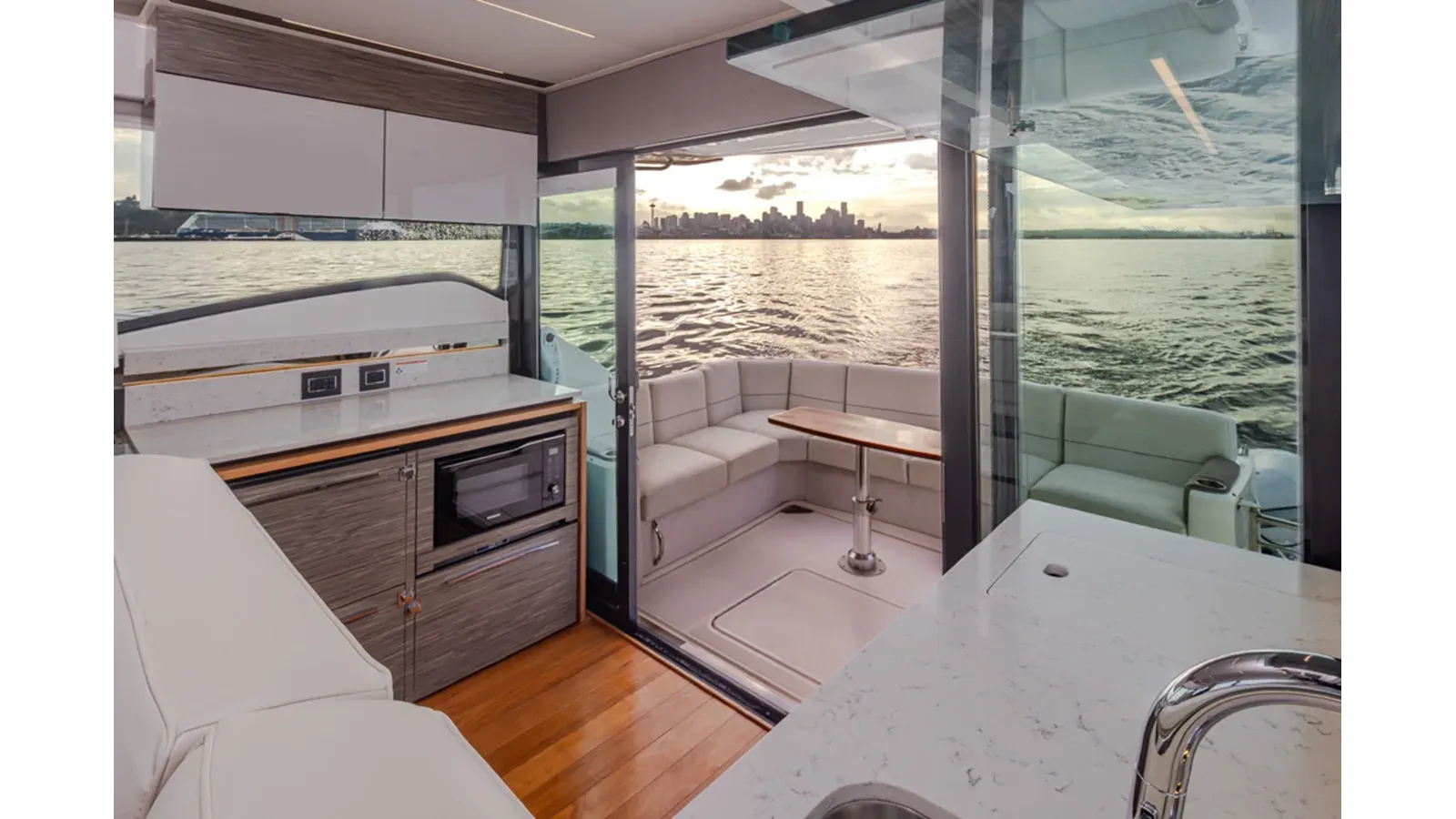 Buy a TIARA C49 COUPE C49 Coupe at Shestakov Yacht Sales