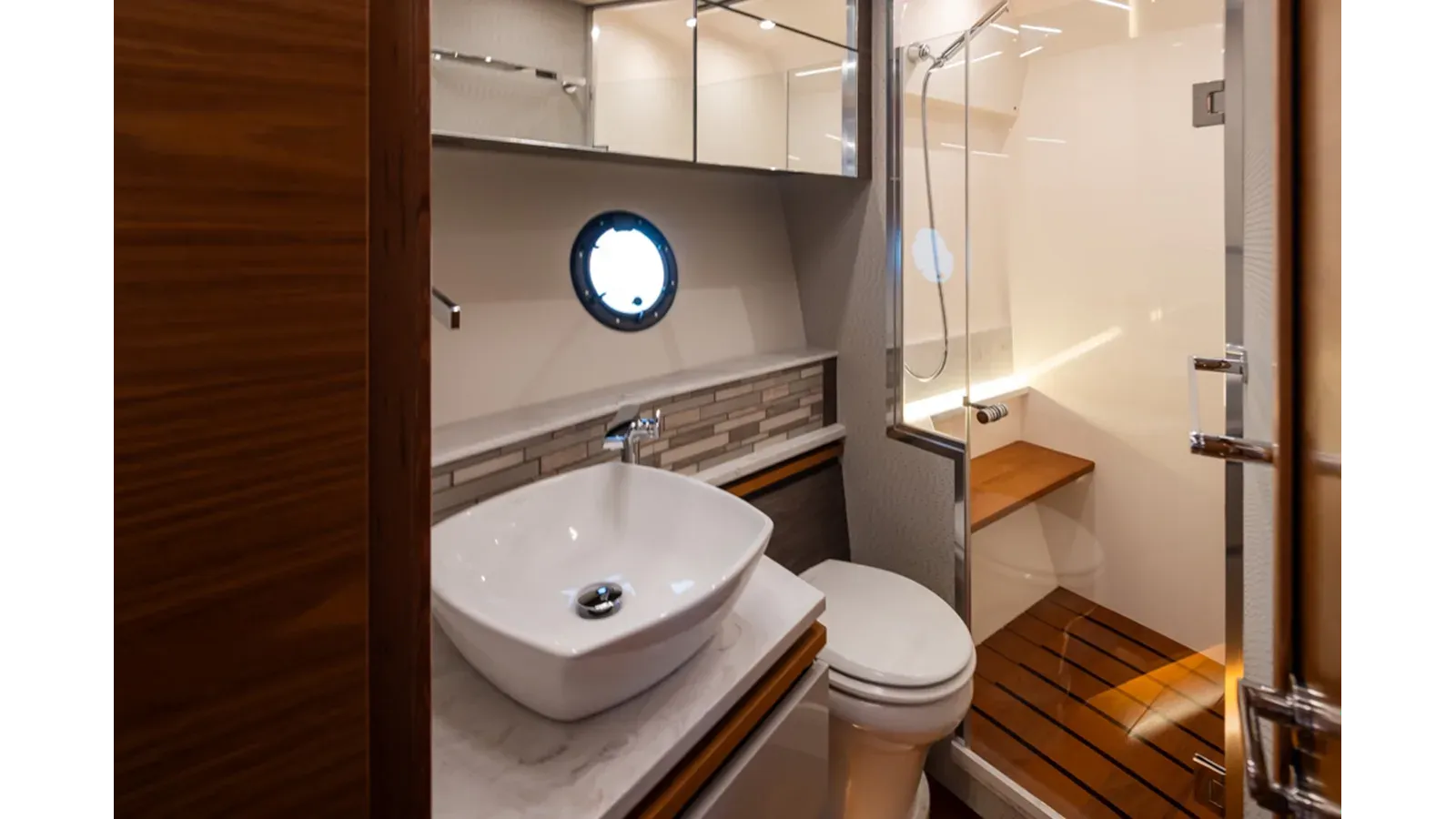 the best price on TIARA C49 COUPE - Tiara