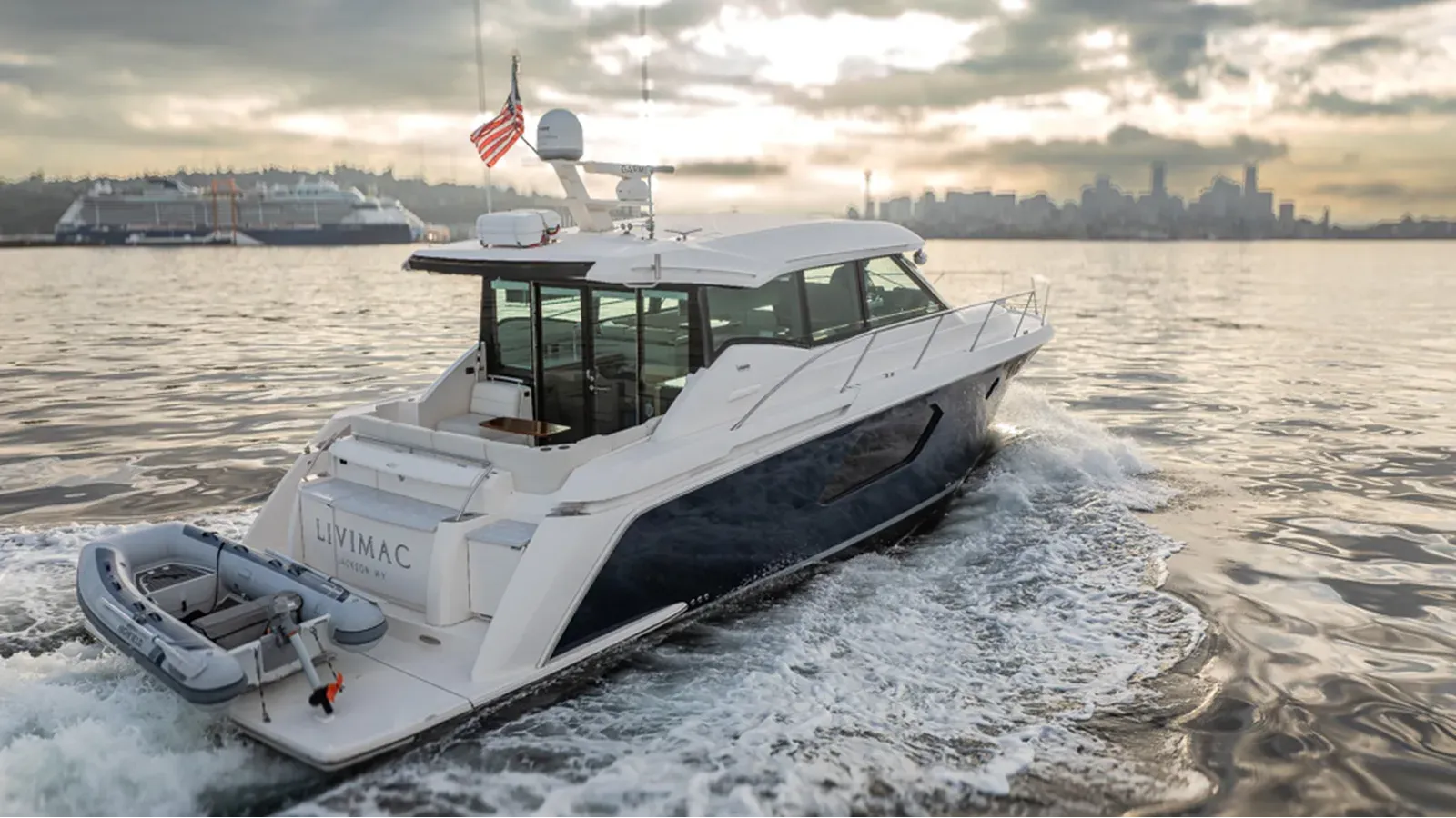 the best price on TIARA C49 COUPE