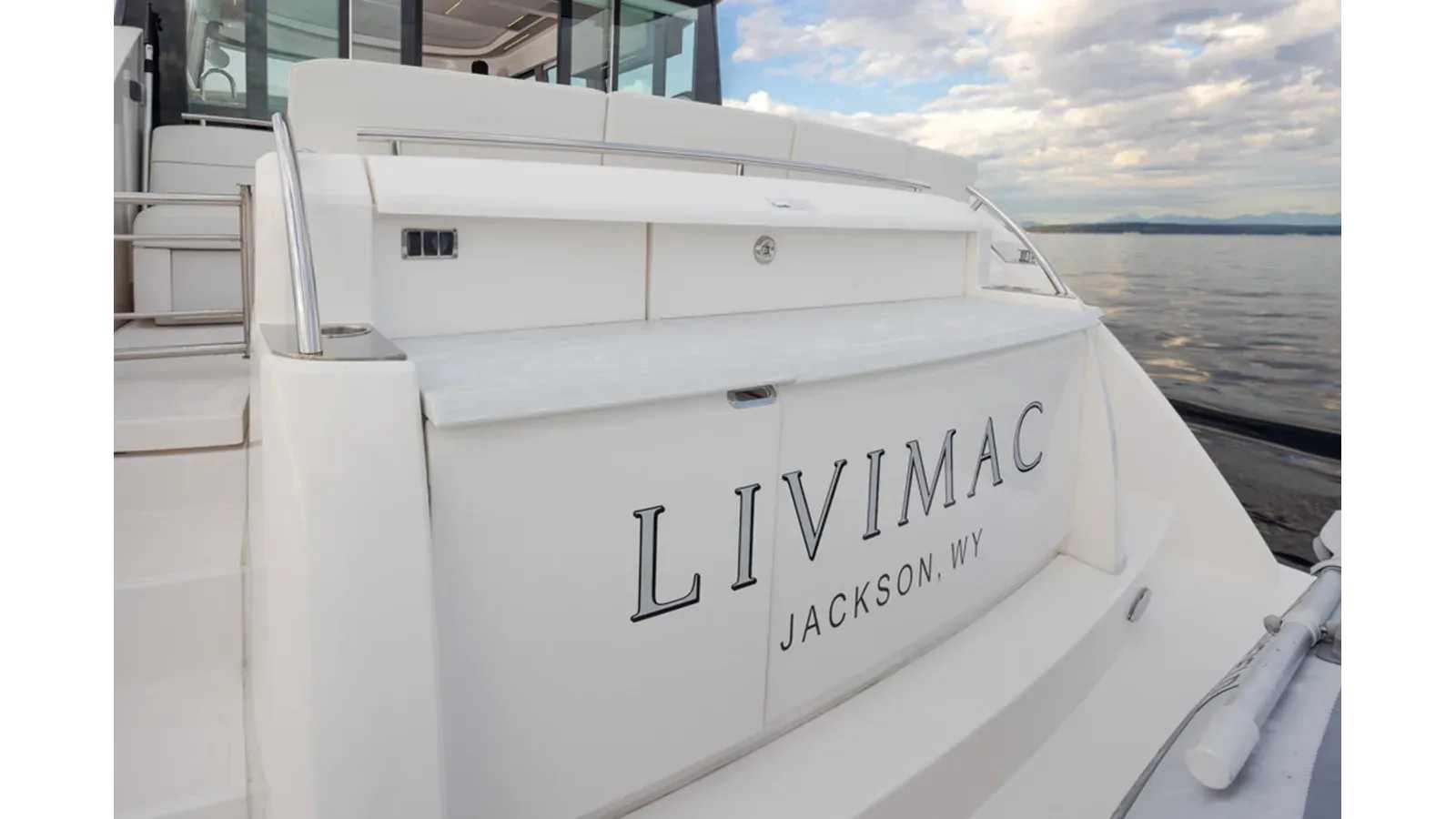 the best price on TIARA C49 COUPE 50