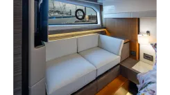Buy a yacht TIARA C49 COUPE