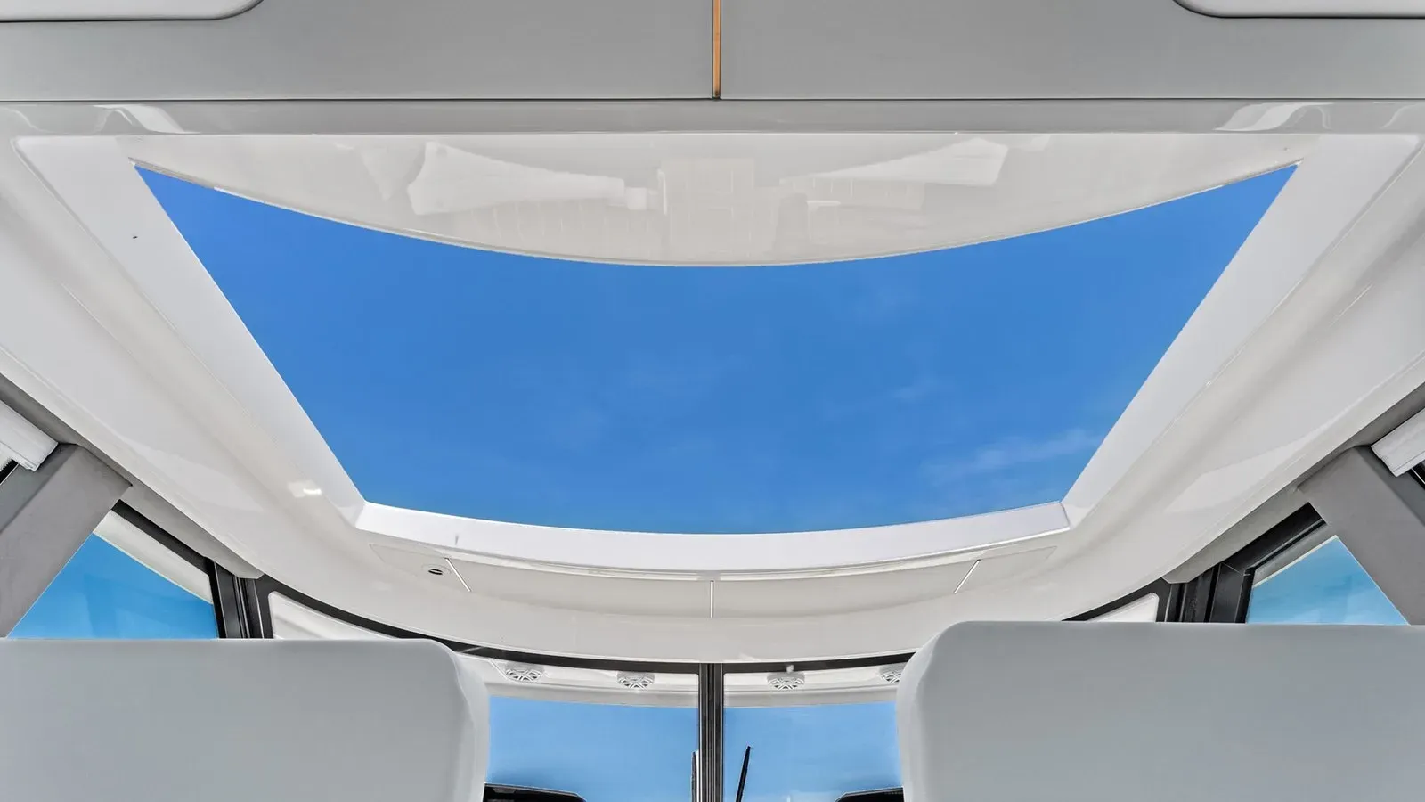Купить яхту Galati Yacht Sales Trade - Tiara в Shestakov Yacht Sales