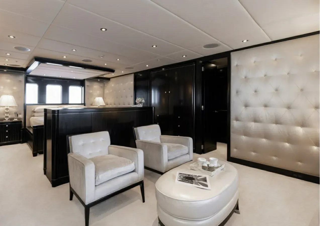 Buy a yacht CARPE DIEM CUSTOM