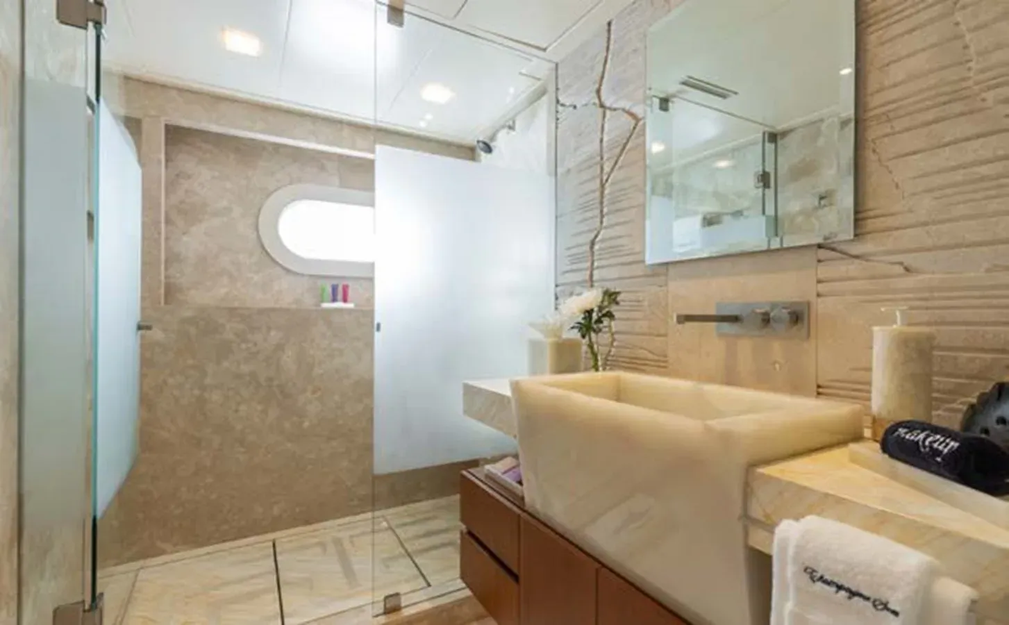 the best price on Champagne Seas - Trinity