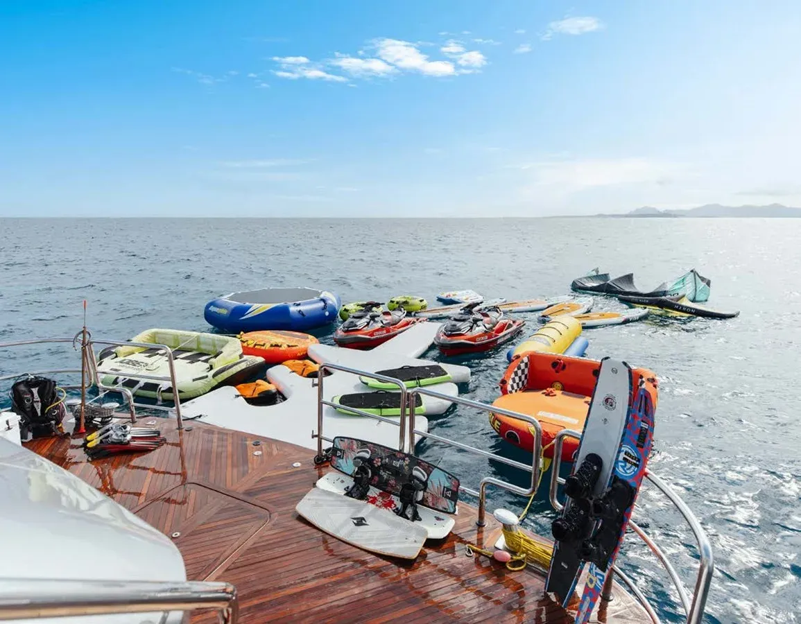 Champagne Seas 164 price