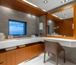 Champagne Seas 164 yacht sale