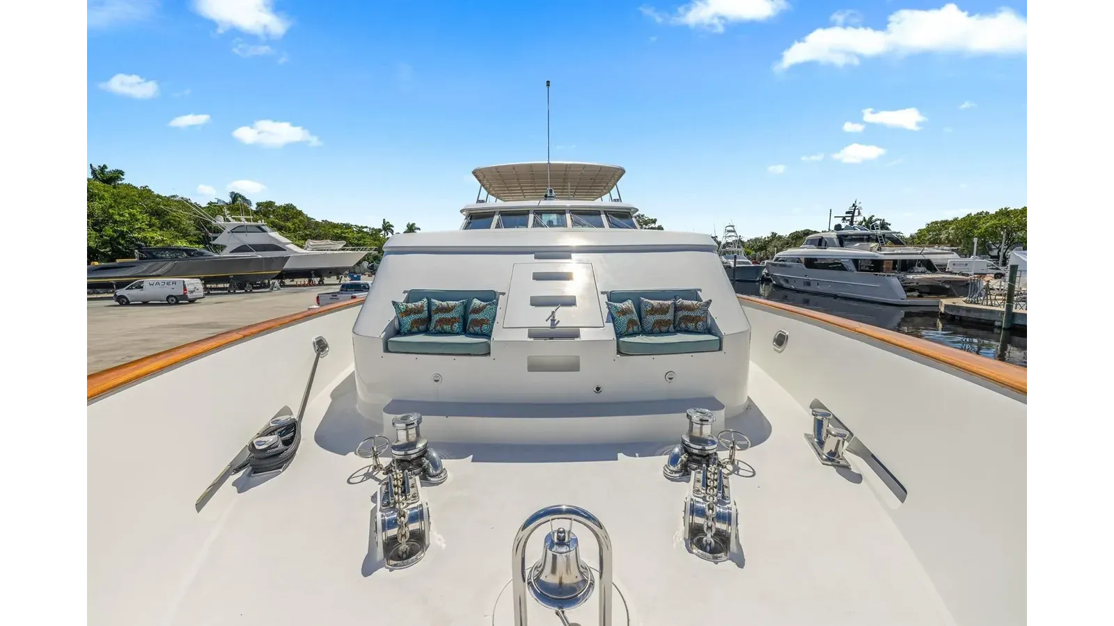Buy a yacht DIRT POOR Raised Pilothouse