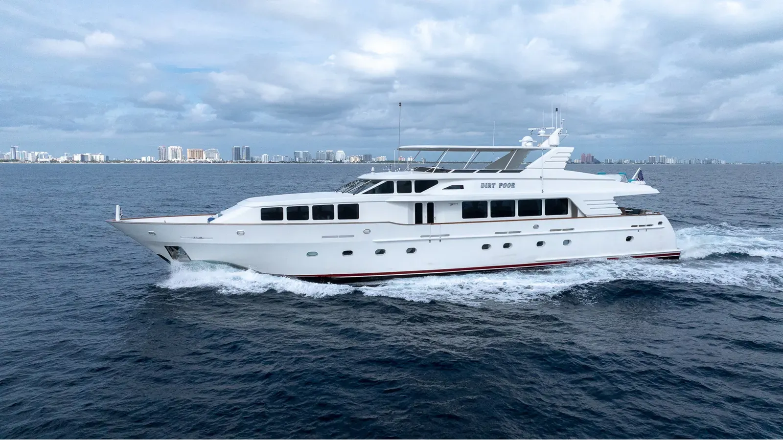 Buy a yacht DIRT POOR 1999
