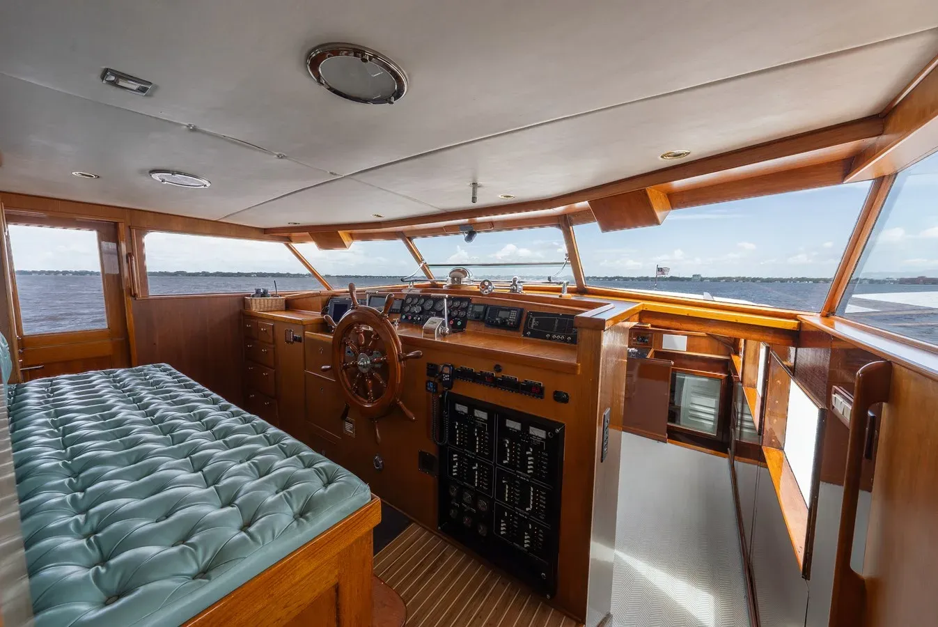 best yacht sales deals PINTAIL 84