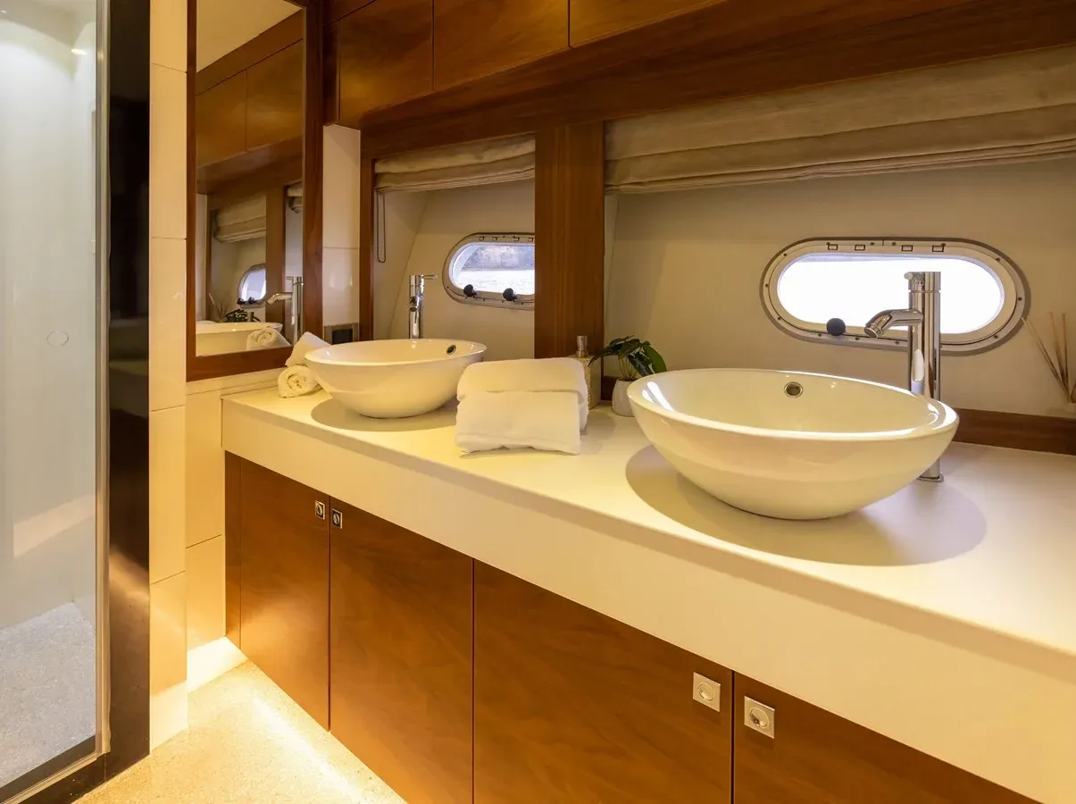 Купить яхту Dutchess 2018 в Shestakov Yacht Sales