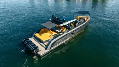 Golden Boat - VANQUISH BOATS yacht sale