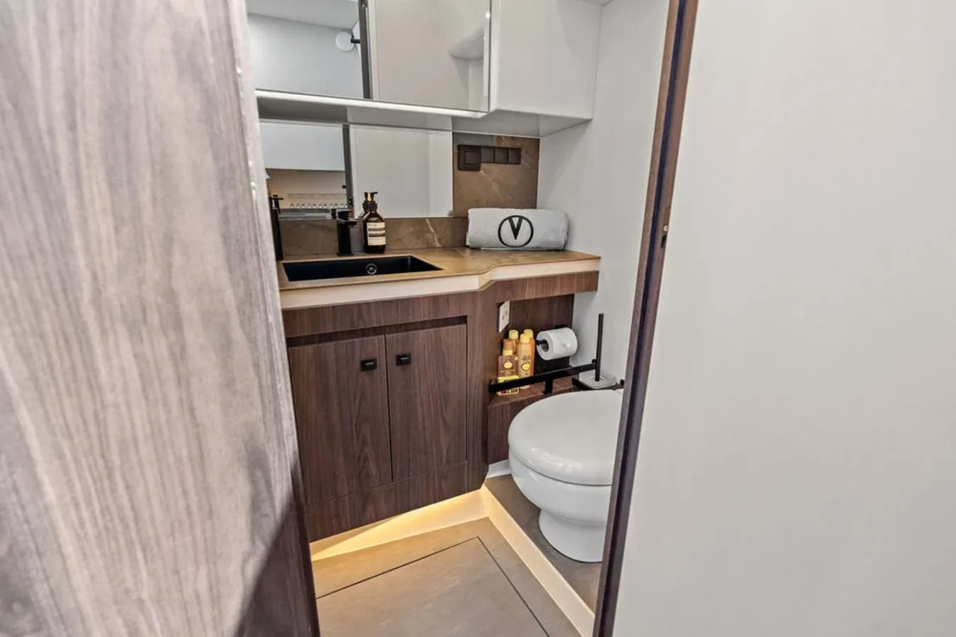 Buy a HIGH ENERGY - VANQUISH YACHTS at Shestakov Yacht Sales