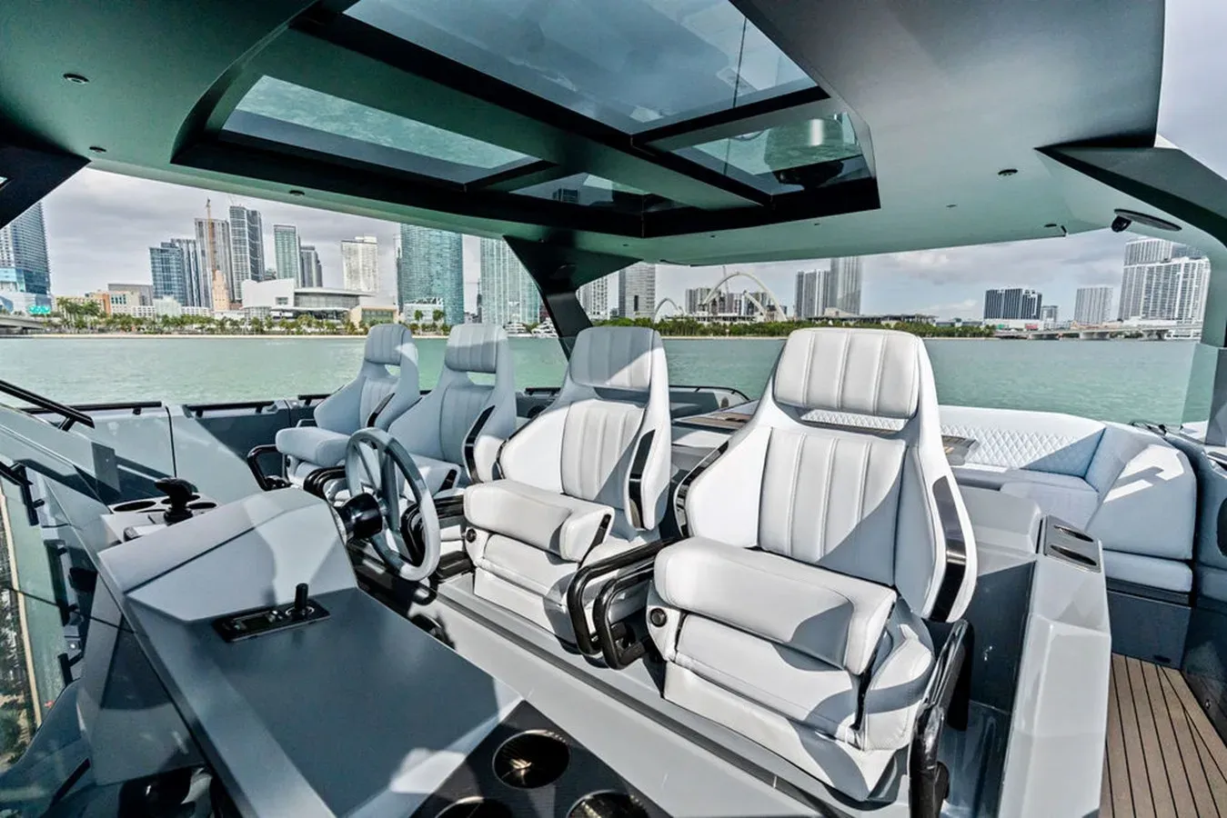 Buy a yacht HIGH ENERGY VQ55