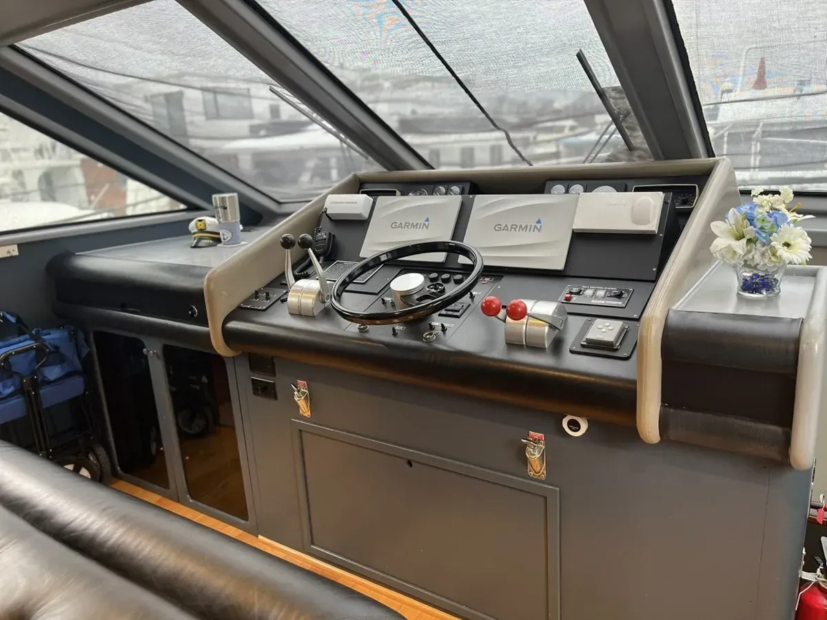 Buy a yacht Blessed - VIKING