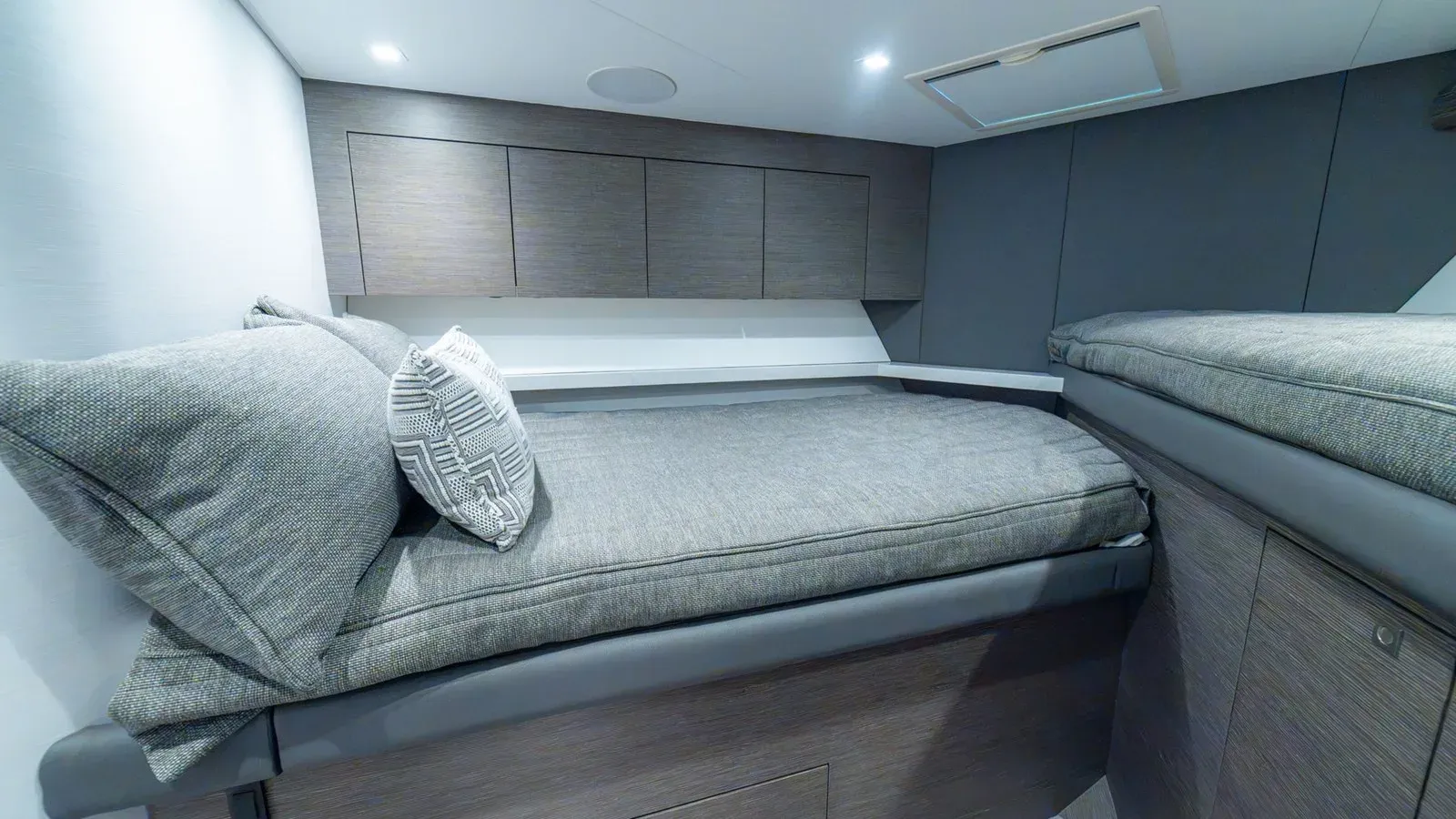 Buy a yacht FISH TANK - VIKING