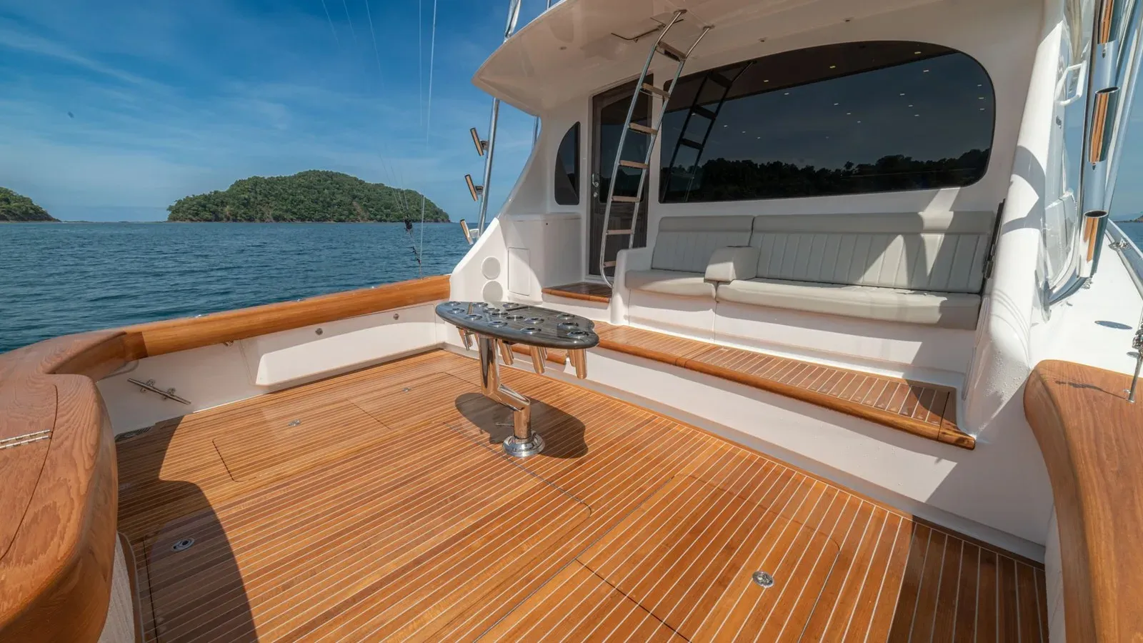 Buy a yacht FISH TANK - VIKING