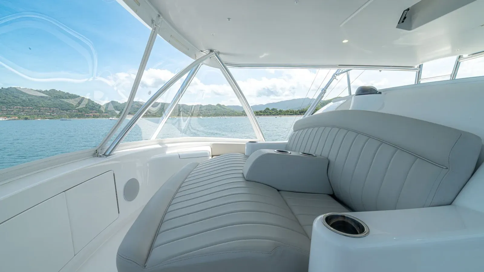 Buy a yacht FISH TANK - VIKING