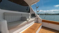 FISH TANK - VIKING yacht sale