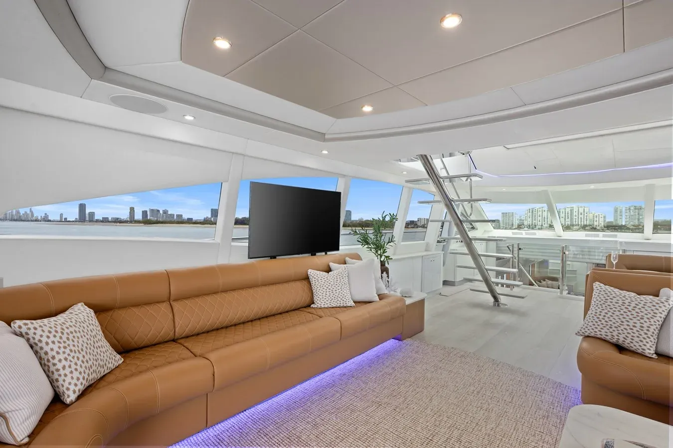 Купить яхту Warren 87 Motor Yacht в Shestakov Yacht Sales