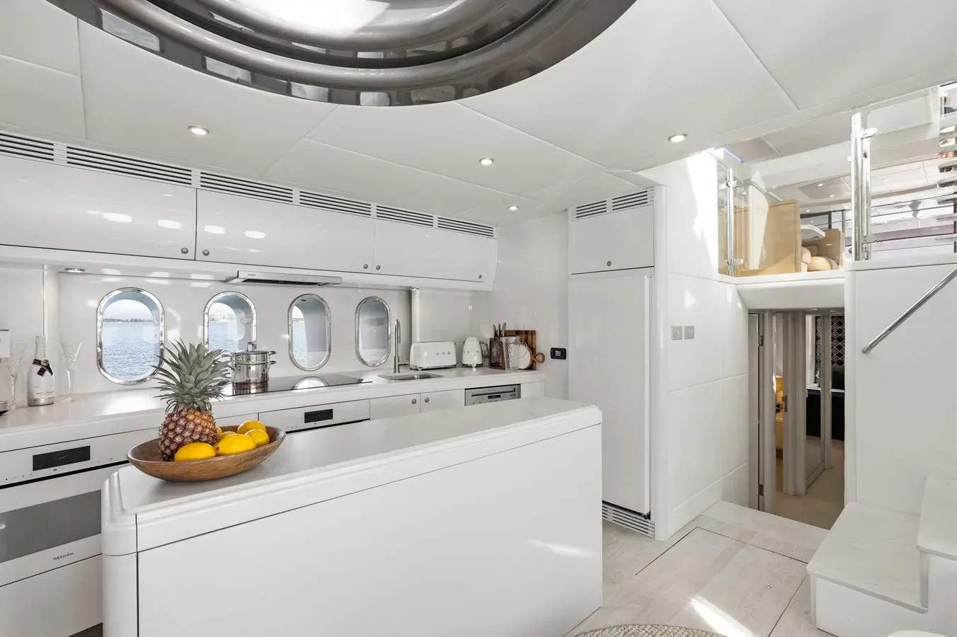 Лучшая цена на Warren 87 Motor Yacht