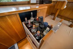 Buy a yacht Genesis - WEAVER BOATS