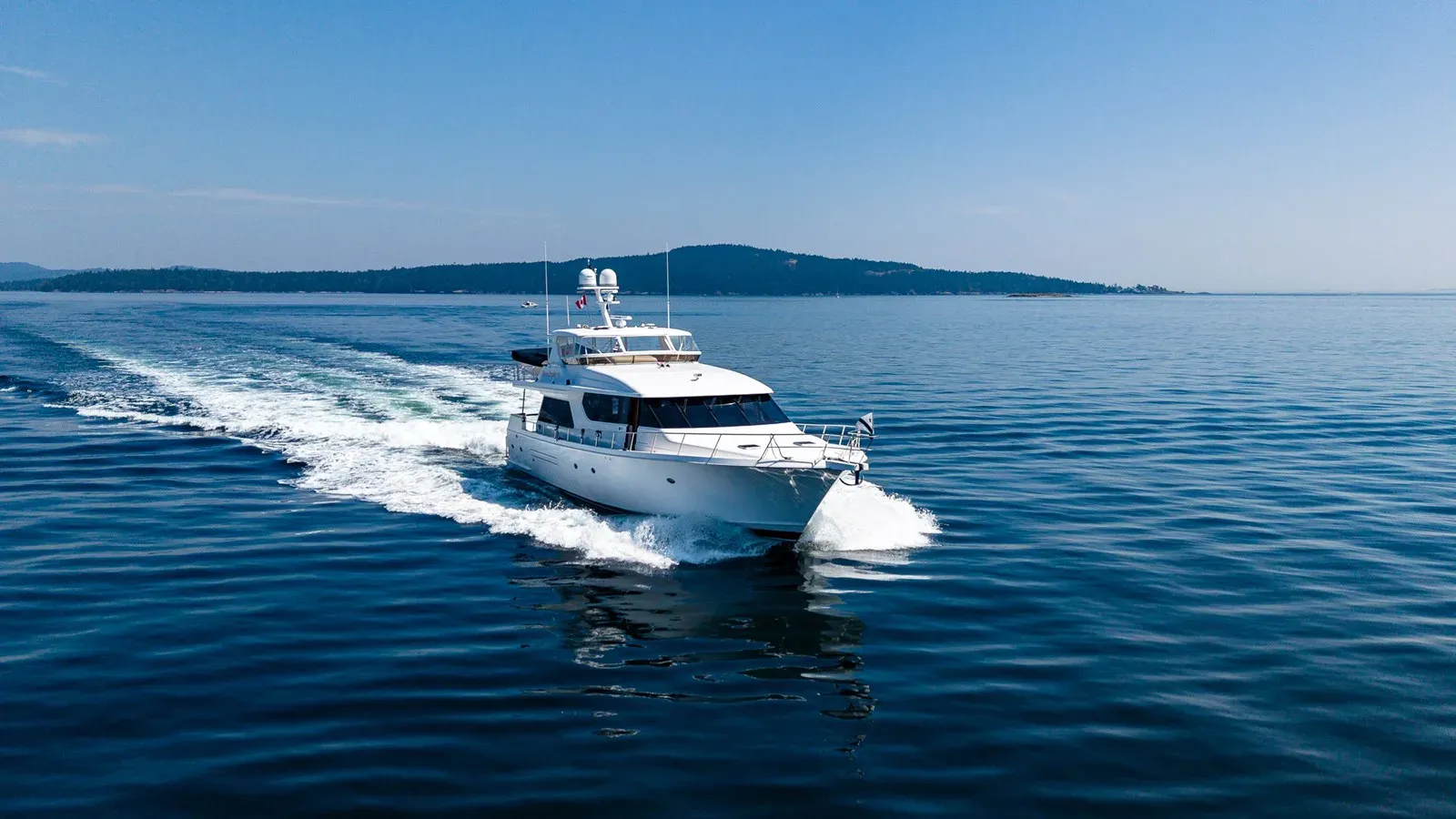 Купить Dawn Trader VII 86 Raised Pilothouse