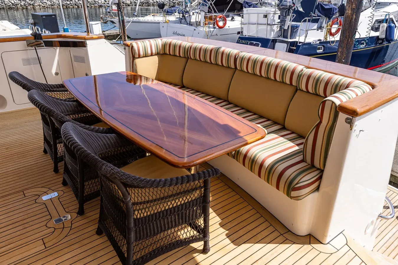 Продажа яхты Dawn Trader VII 86