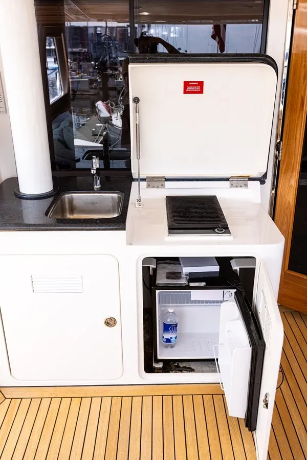 Лучшие предложения покупки яхты Dawn Trader VII 86 Raised Pilothouse