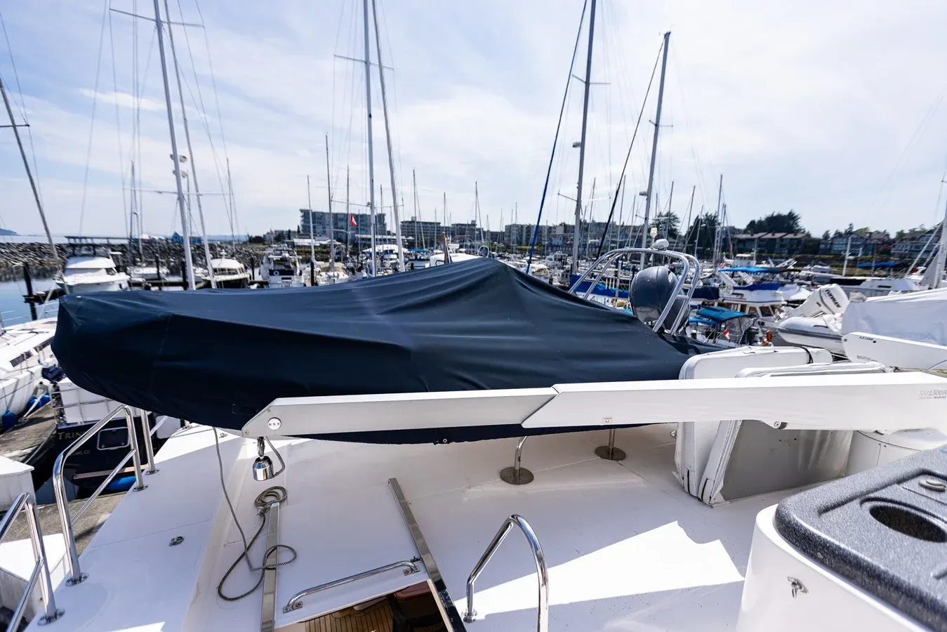 Купить яхту Dawn Trader VII 86 в Shestakov Yacht Sales