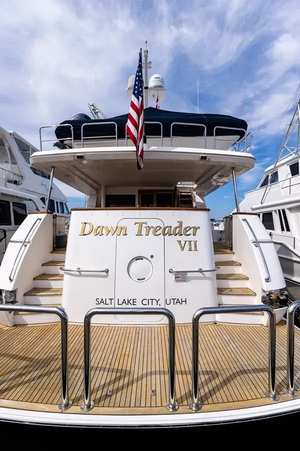 Dawn Trader VII - WEST BAY