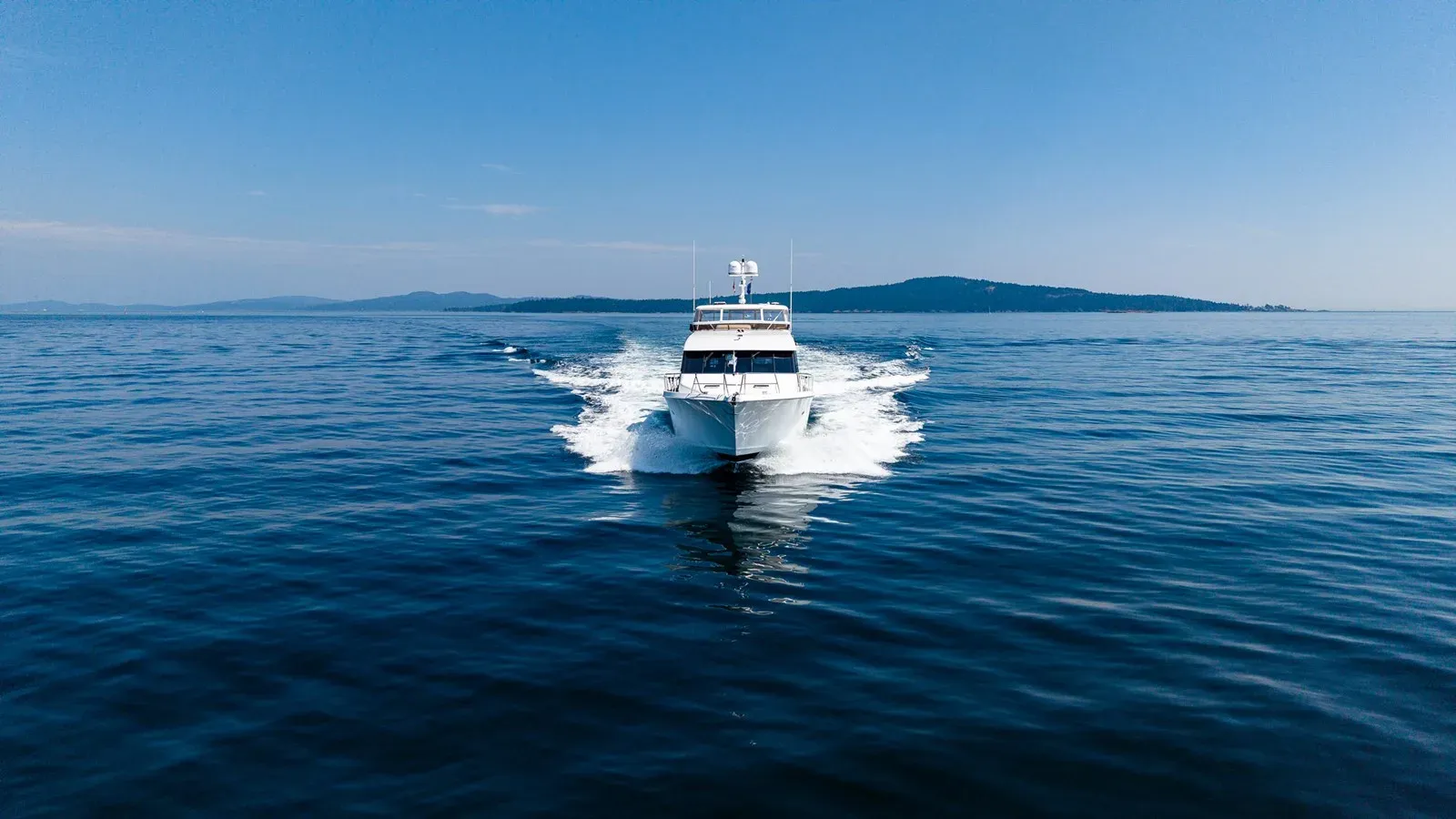 Купить яхту Dawn Trader VII 86 в Shestakov Yacht Sales