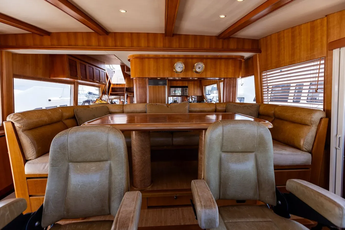 Продажа яхты Dawn Trader VII 2005