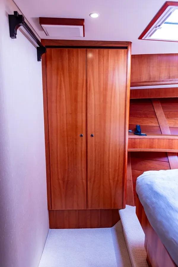 Dawn Trader VII 2005