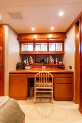 Купить яхту Dawn Trader VII 86 Raised Pilothouse в Shestakov Yacht Sales