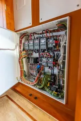 Dawn Trader VII 86 Raised Pilothouse