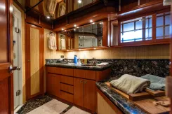 Купить яхту Dawn Trader VII 2005 в Shestakov Yacht Sales