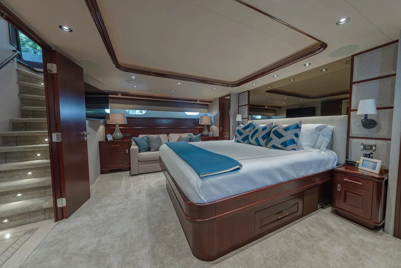best yacht sales deals DETERMINATION 112