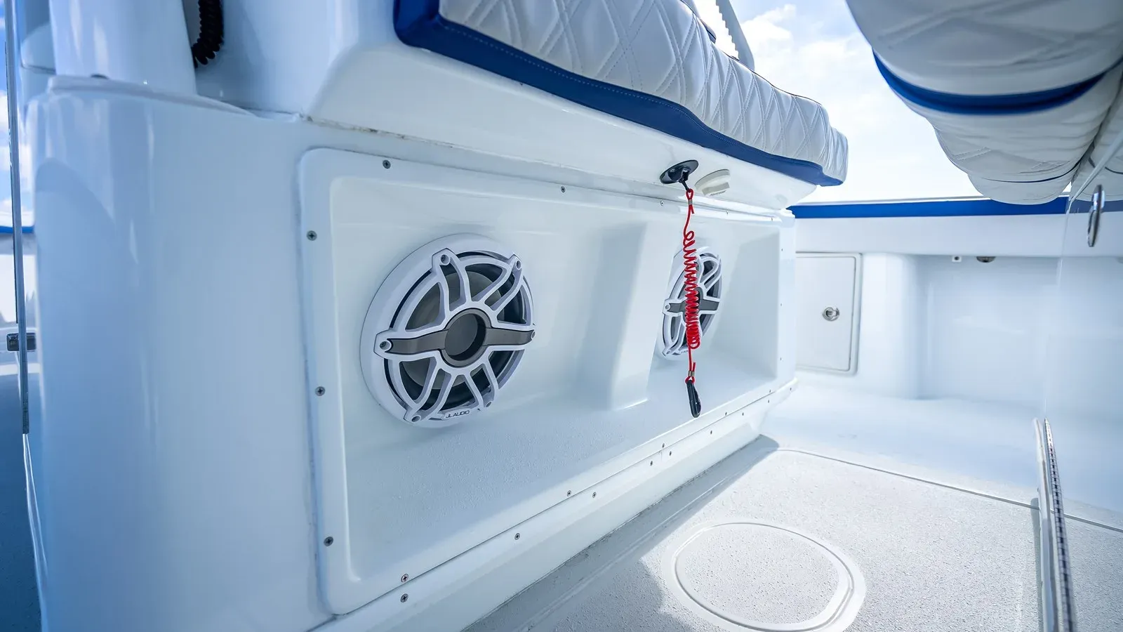the best price on Yellowfin 39 (Copy)
