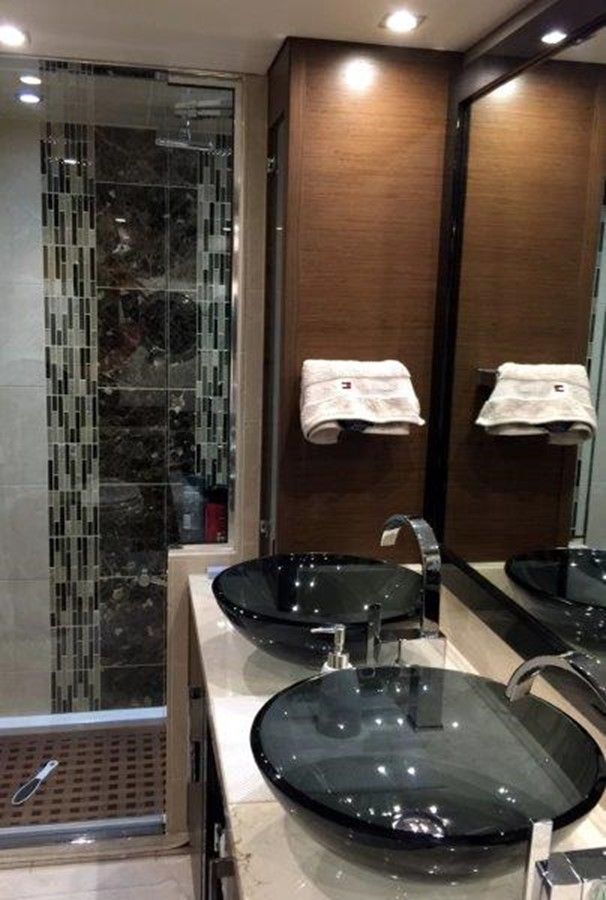 the best price on FNN 630 SPORT YACHT