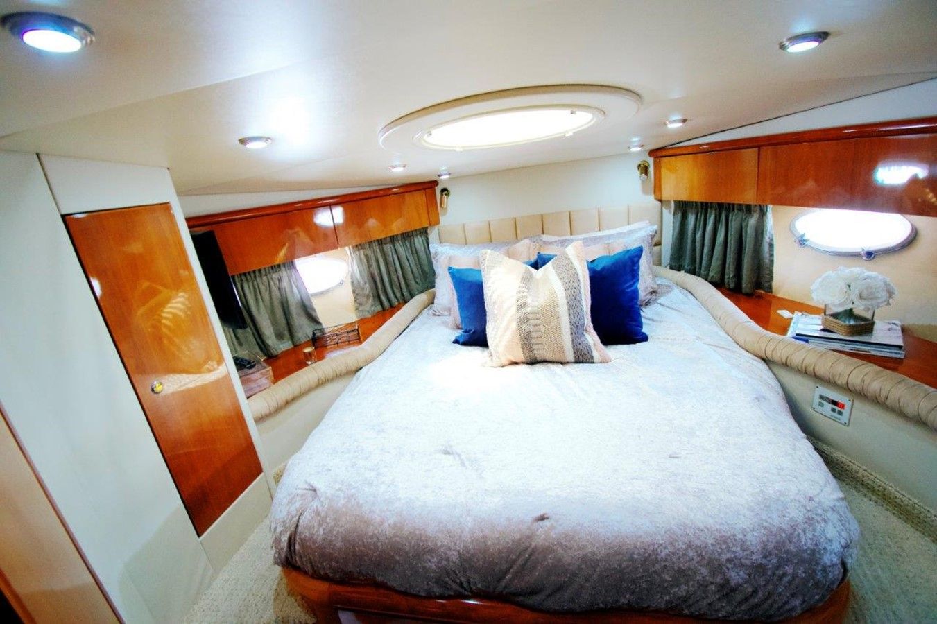 Buy a yacht Ferrous 2000