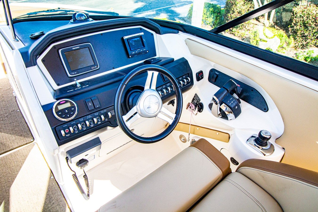 Стоимость яхты Sea Ray 300 SLX - SEA RAY