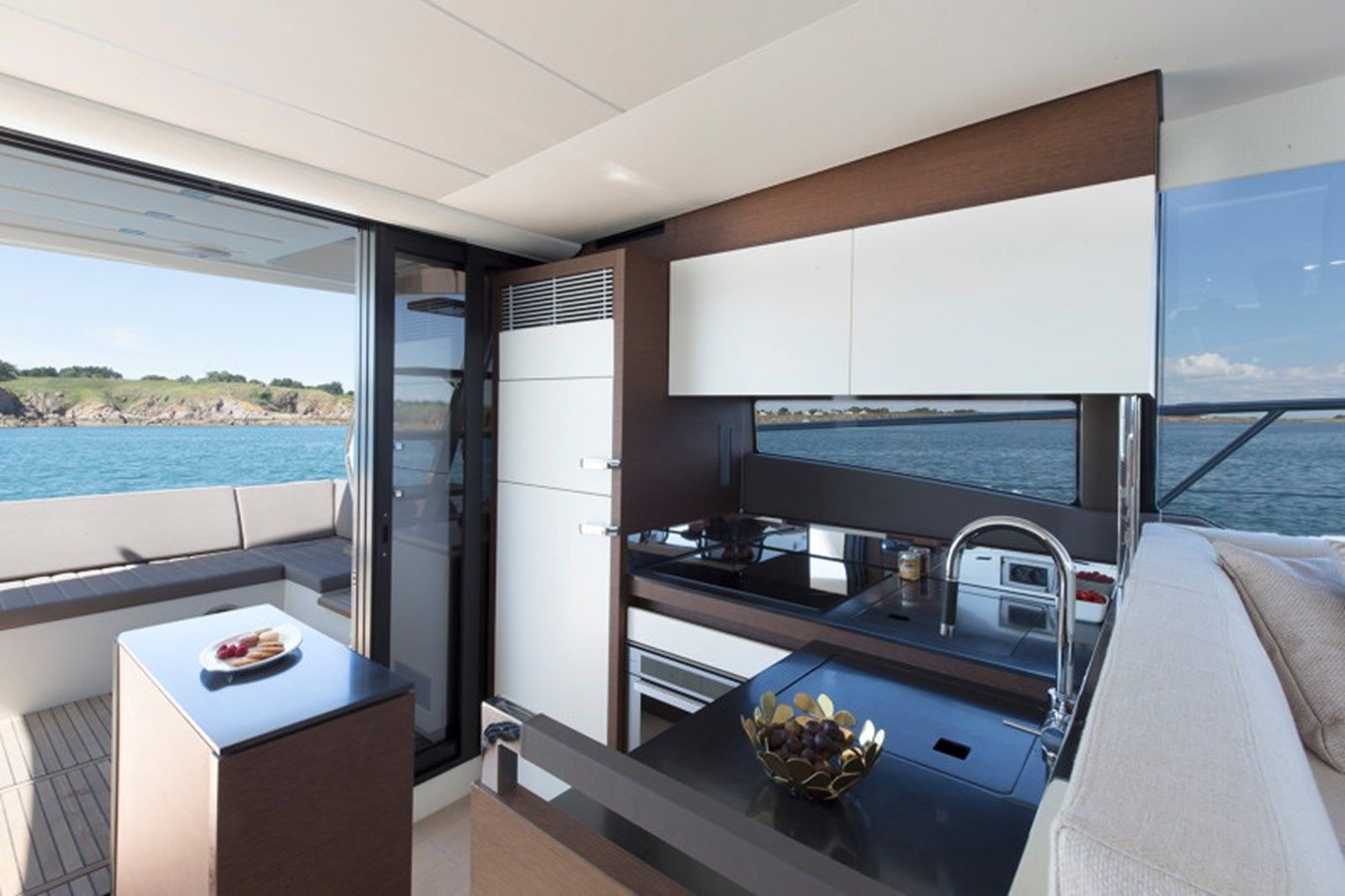 Buy a Prestige 520 52 at Shestakov Yacht Sales