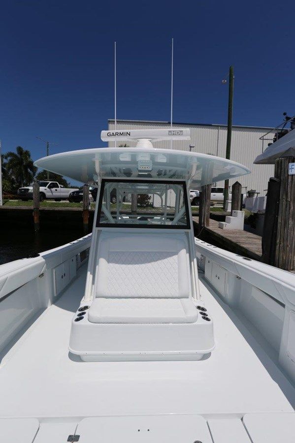 Стоимость яхты 39 Offshore In Stock! - YELLOWFIN