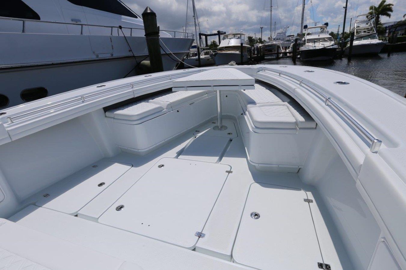 Продажа яхты 39 Offshore In Stock! 39