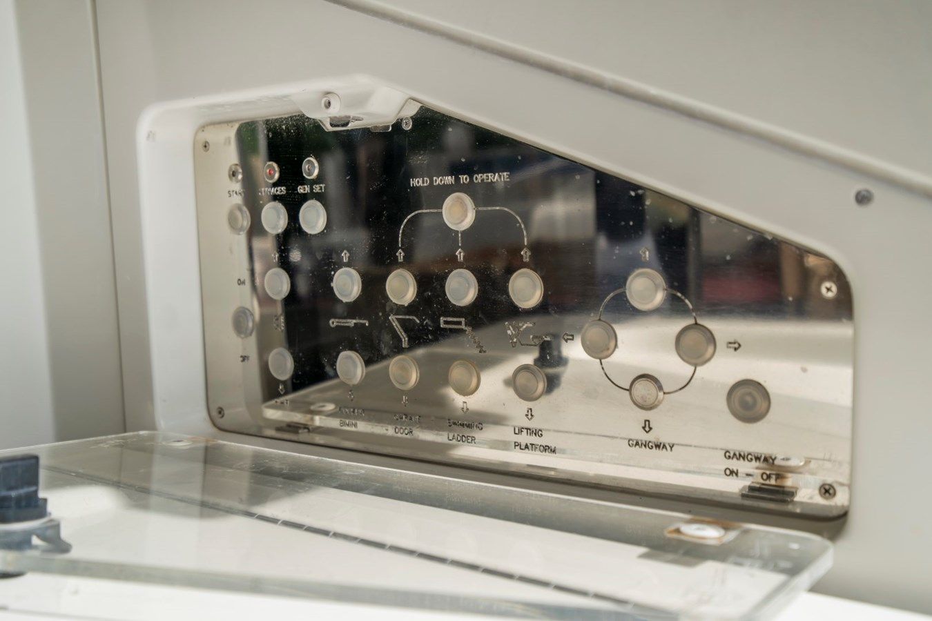 Купить яхту Knotorious IV 2007 в Shestakov Yacht Sales