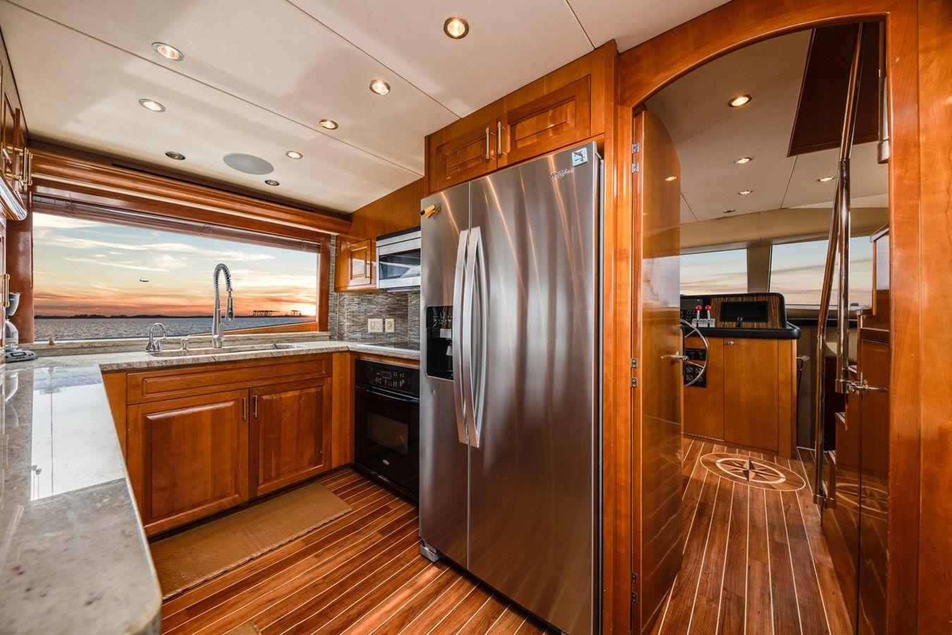 Buy a yacht Vita Brevis - Hatteras