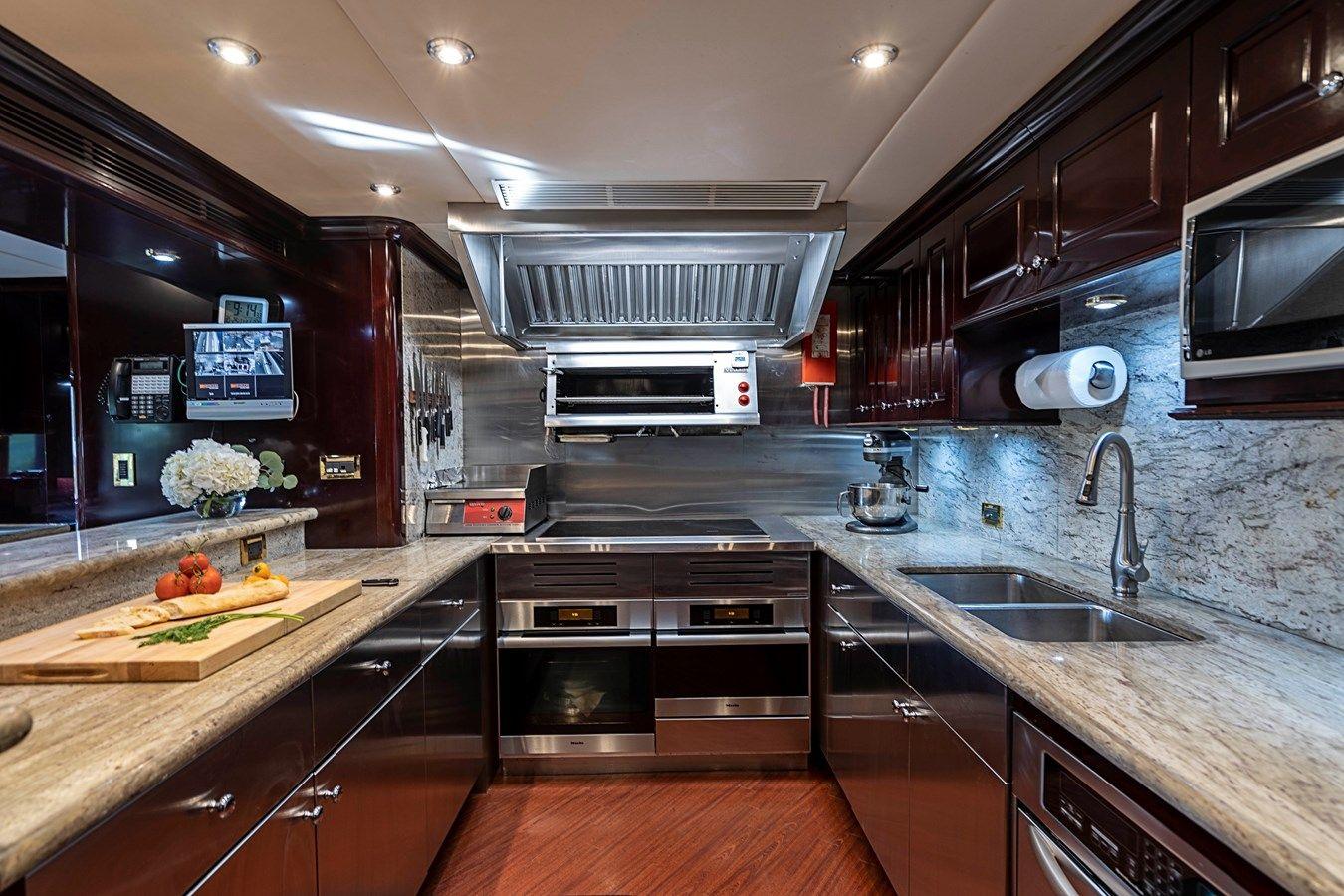 Продажа яхты MISS CHRISTINE - Trinity