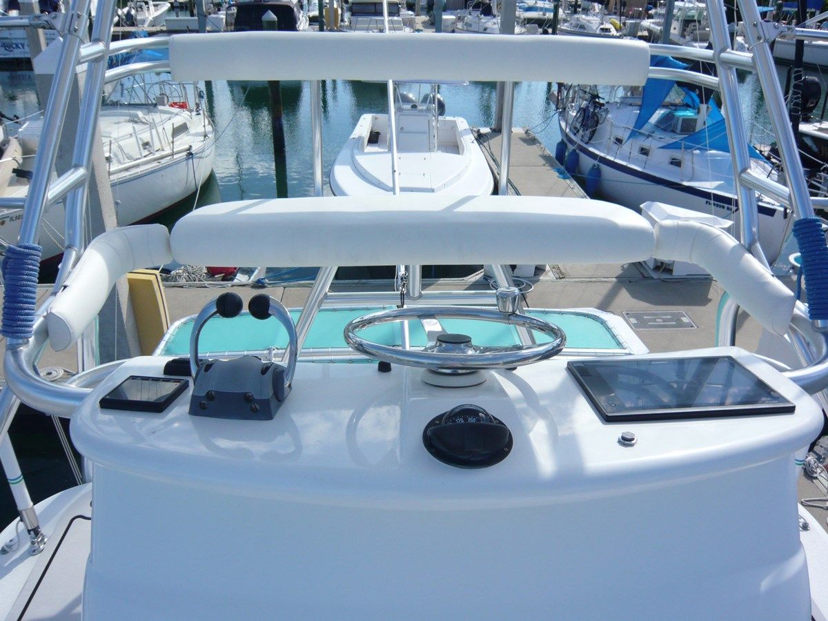 Buy a yacht No Name 33