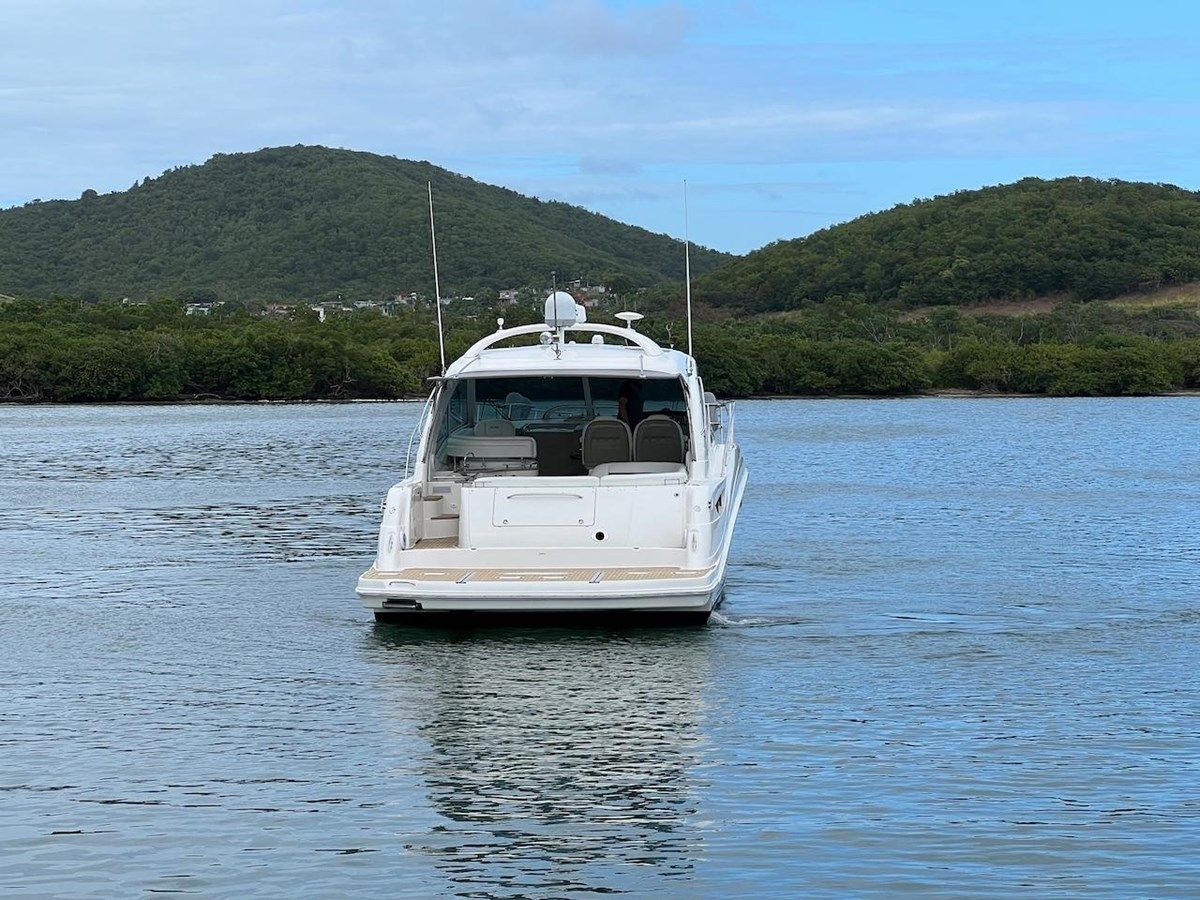 the best price on Sea Ray 48 Sundancer